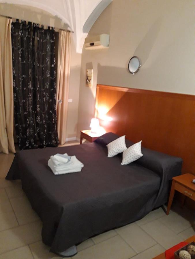 Bastiano'S Rooms Катанія Екстер'єр фото